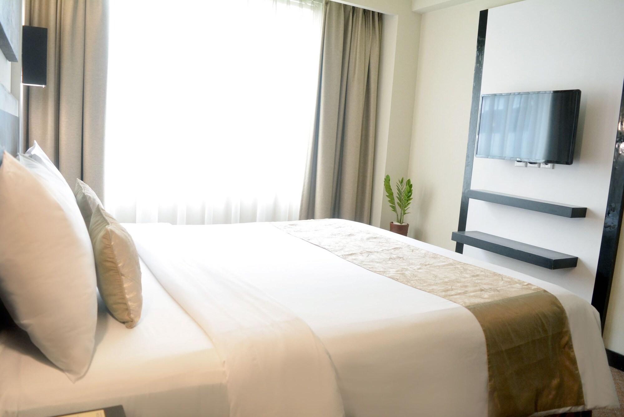 Aston Denpasar Hotel & Convention Экстерьер фото