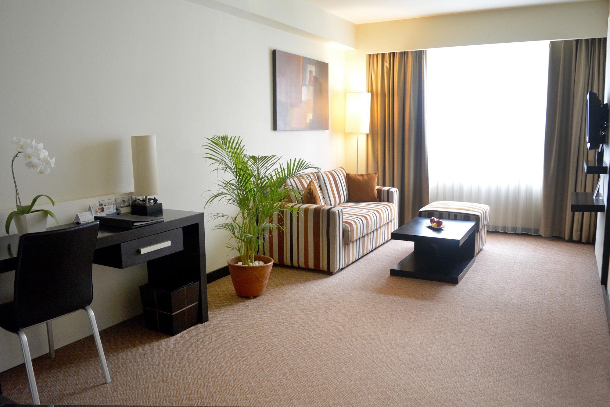 Aston Denpasar Hotel & Convention Экстерьер фото