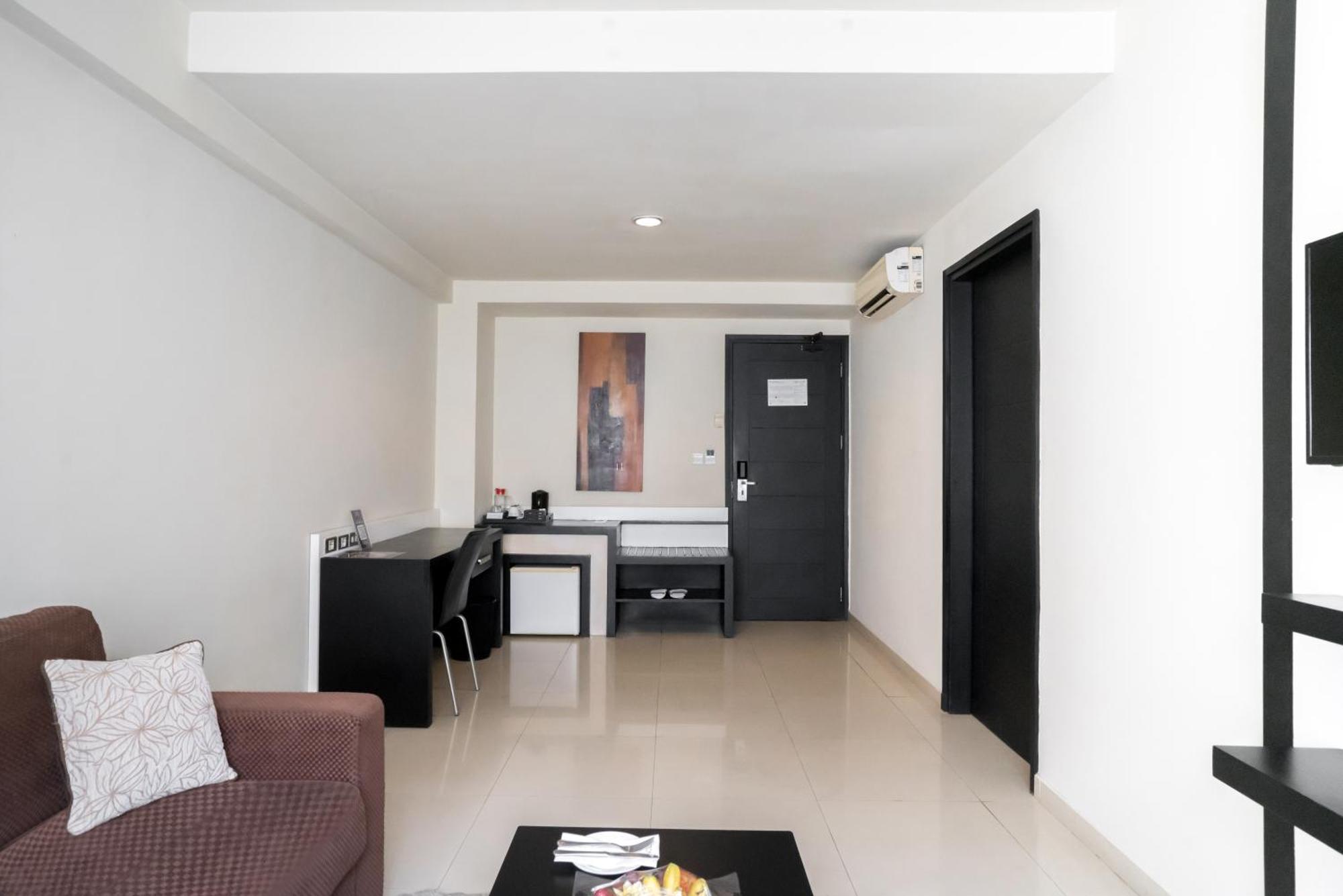 Aston Denpasar Hotel & Convention Экстерьер фото