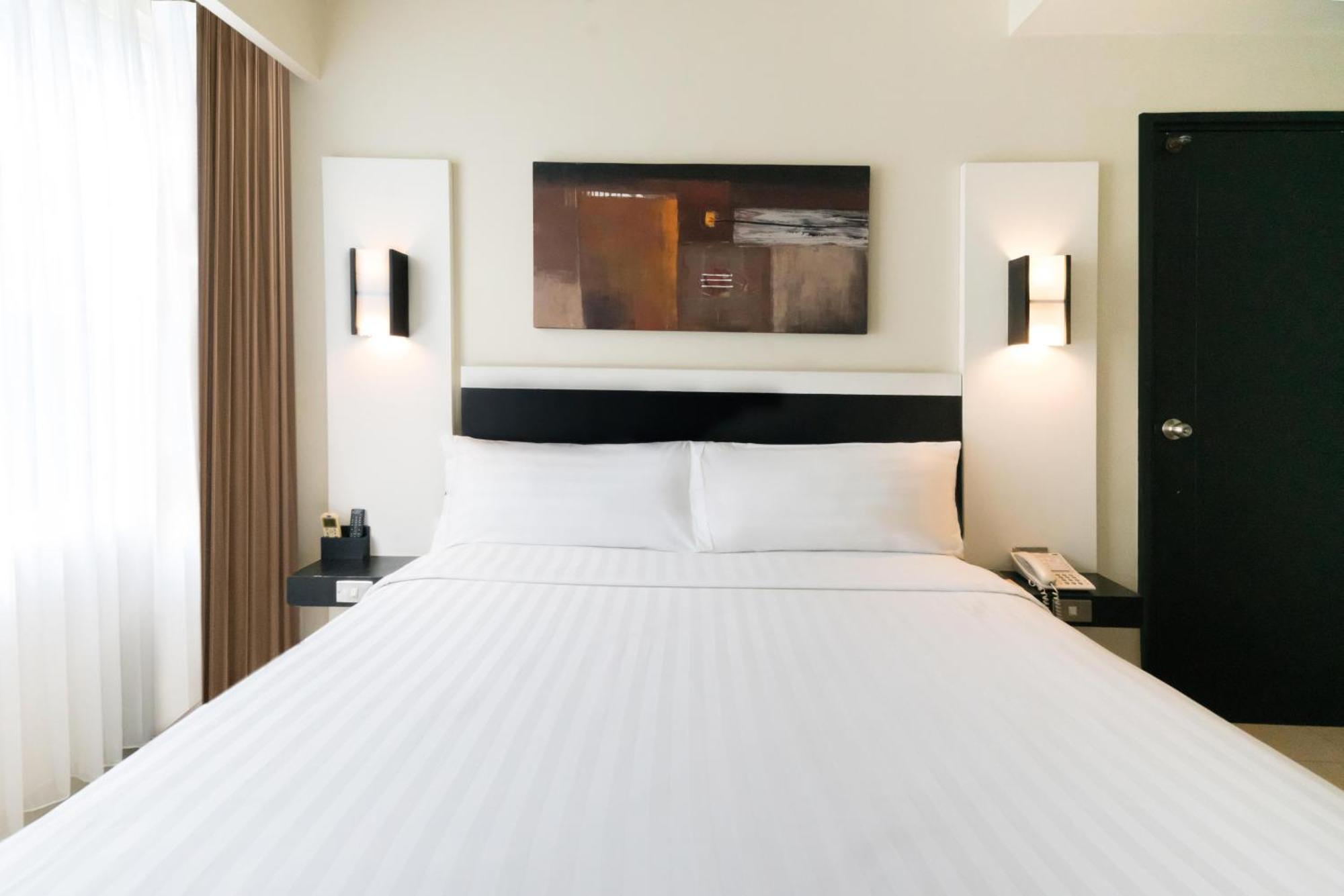 Aston Denpasar Hotel & Convention Экстерьер фото