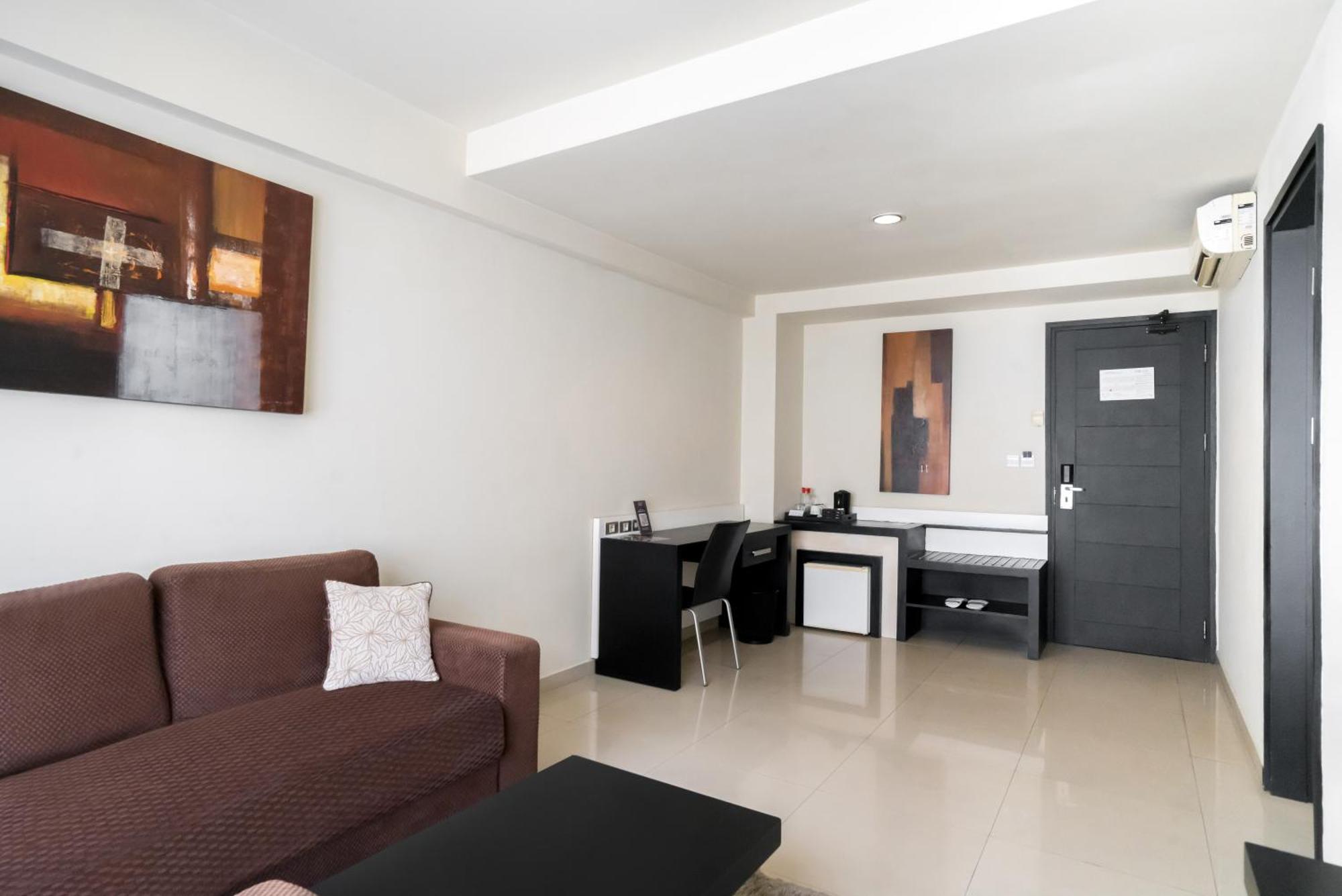 Aston Denpasar Hotel & Convention Экстерьер фото