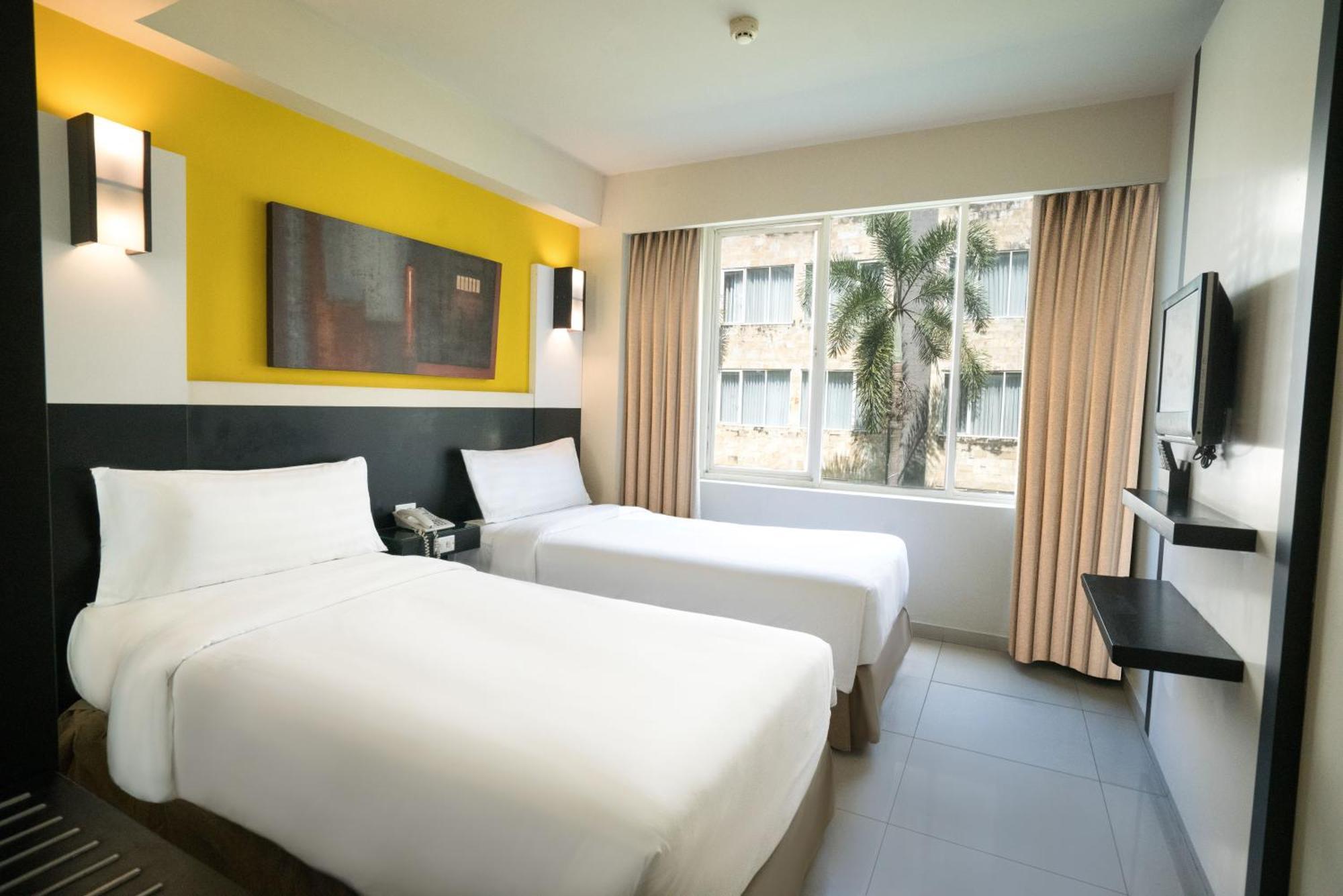 Aston Denpasar Hotel & Convention Экстерьер фото